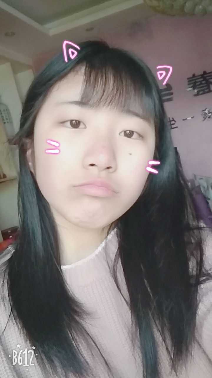有哪些是同一个人而颜值相差甚远的照片?