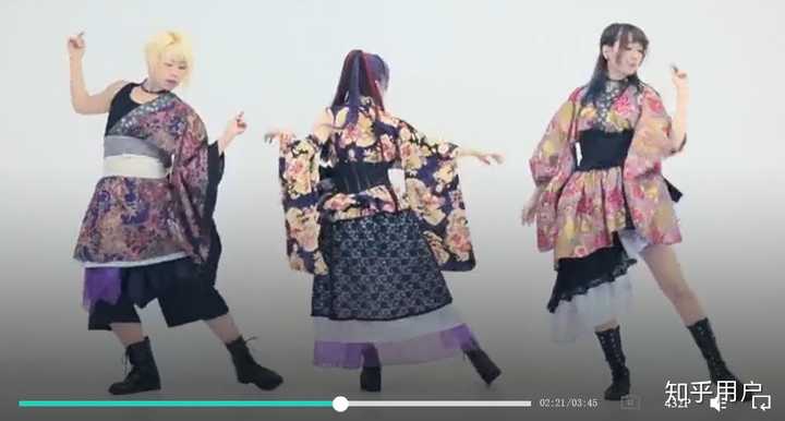 最近抖音很火的穿板凳走路 是模仿日本吗 知乎 最近抖音很火的穿板凳走路 是模仿日本吗 知乎