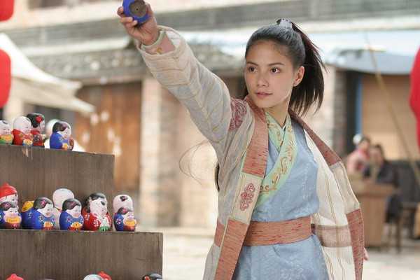 斯琴高丽 / 唐一菲 / 朱晓渔 / 赵擎 / 赵越 / 熊乃瑾 / 李明 / 贺镪