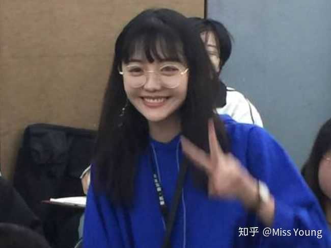 抑郁 uzi(电竞选手) 黄子韬 如何看待网传微博知名画手@玫瑰机关枪