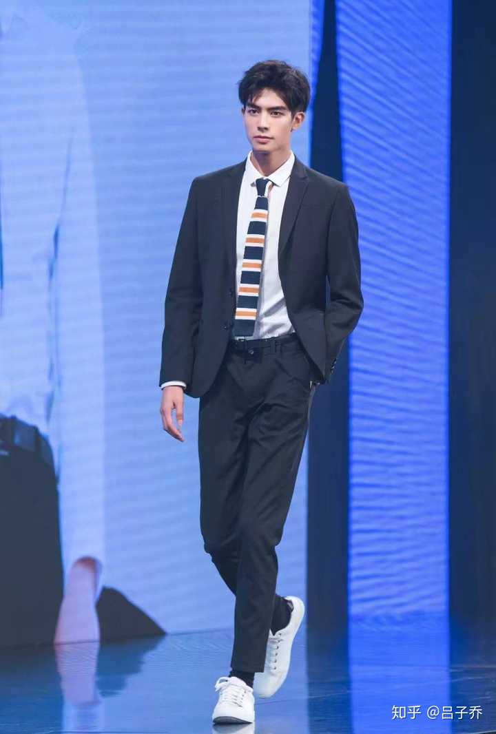 如何预测宋威龙的星途?