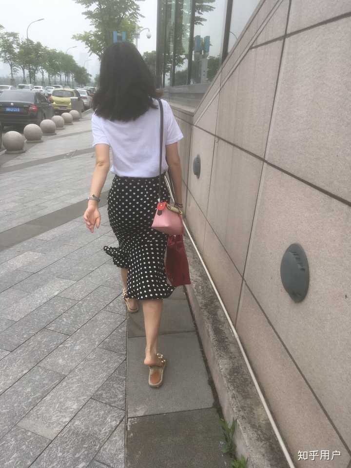 对不起,不敢搭讪!