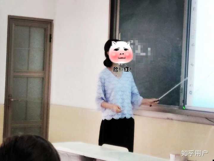 中小学女教师夏天是不是不能穿这种裙子?