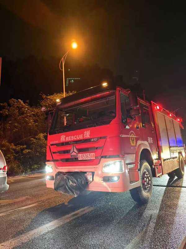 广西柳州 5.2 级地震已致2人死亡，已启动Ⅲ级应急响应，你那里情况如何？作为亲历者你有什么想说的？