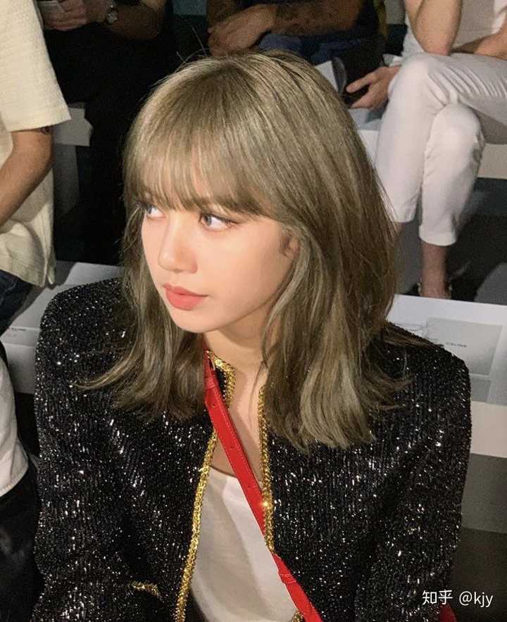 同是韩团被称为人间芭比的lisa和程潇你更吃哪种颜 知乎 同是韩团被称为人间芭比的lisa和程潇你更吃哪种颜 知乎