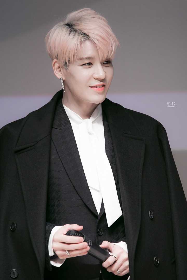 金在德在水晶男孩的定位好像很尴尬?