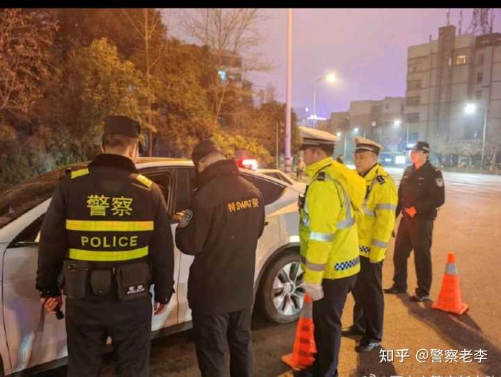 口头传唤不出示证件 限制人身自由犯法吗？ - 知乎
