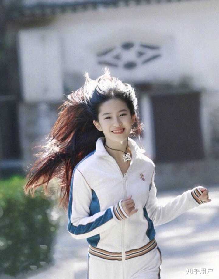 双鱼座男生喜欢什么类型的女生 怎么样能拿下双鱼男的心 双鱼男大方吗 知乎 双鱼座男生喜欢什么类型的女生 怎么样能拿下双鱼男的心 双鱼男大方吗 知乎