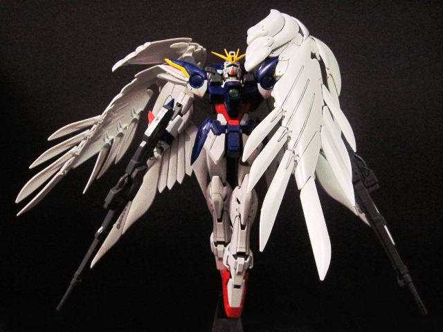 每一首中文极乐净土的背后,都有两只被夺走翅膀的掉毛高达