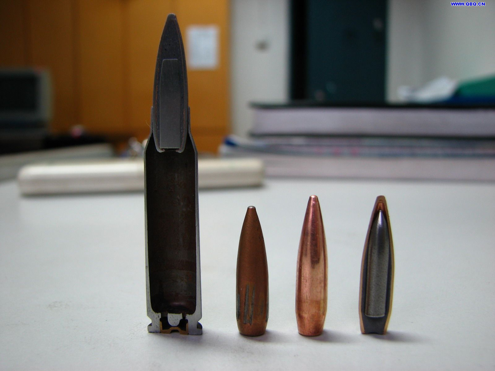 dbp87式普通弹是给95式自动步枪和95式班用轻机枪使用的,弹头结构类似