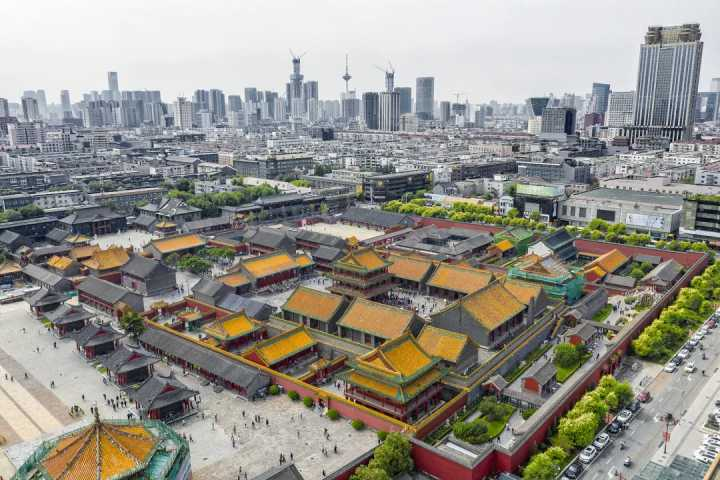 沈阳是是皇太极建立的清朝都城,后迁都至北京,是继北京之外满语口音较