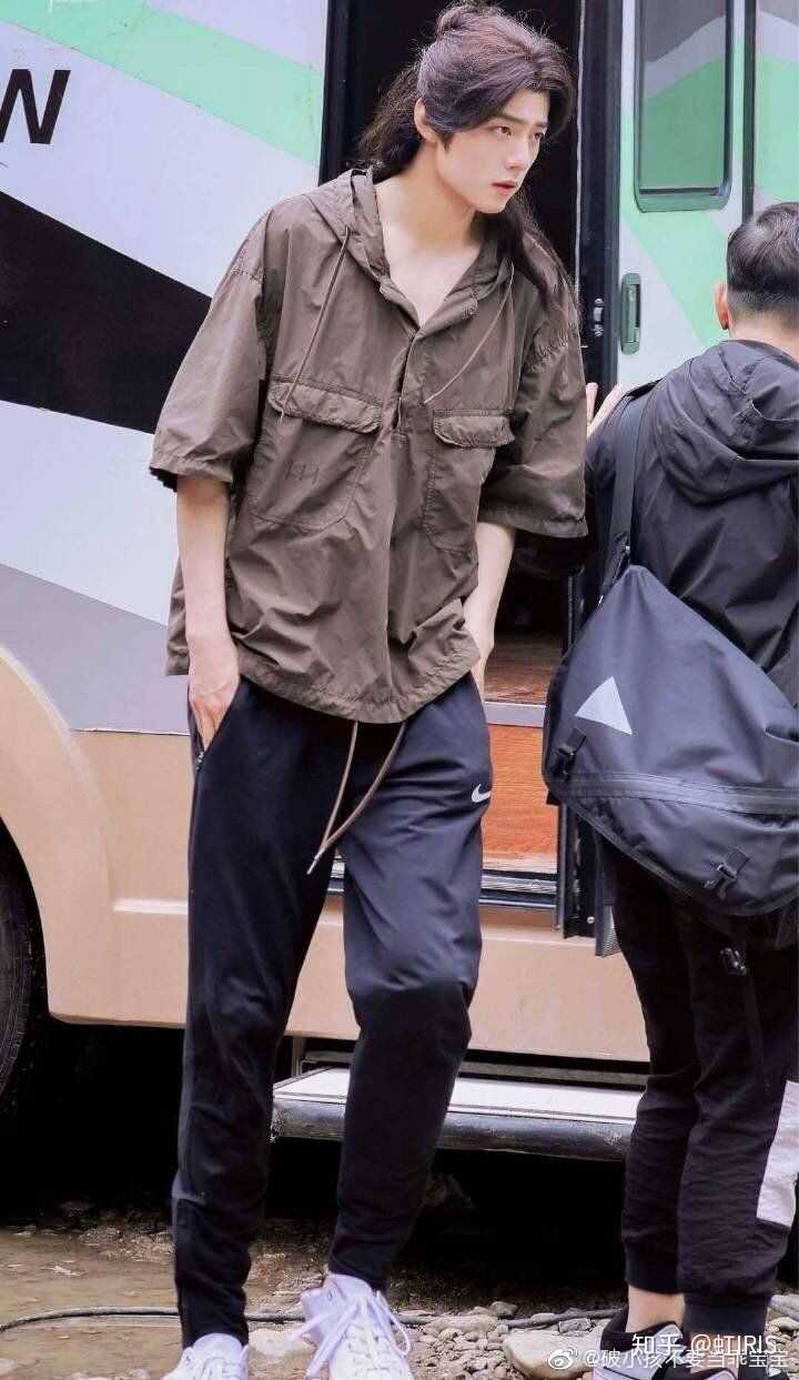 你们见过可爱的让人想捏一下的男孩吗