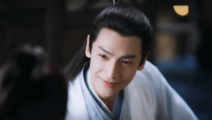 上官透笑和润玉笑得区别可以分析下吗