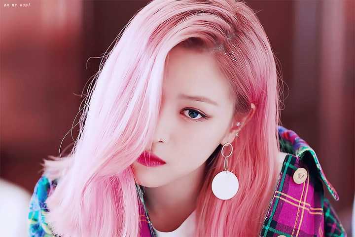 如何评价女团itzy的center申柳真? - 知乎