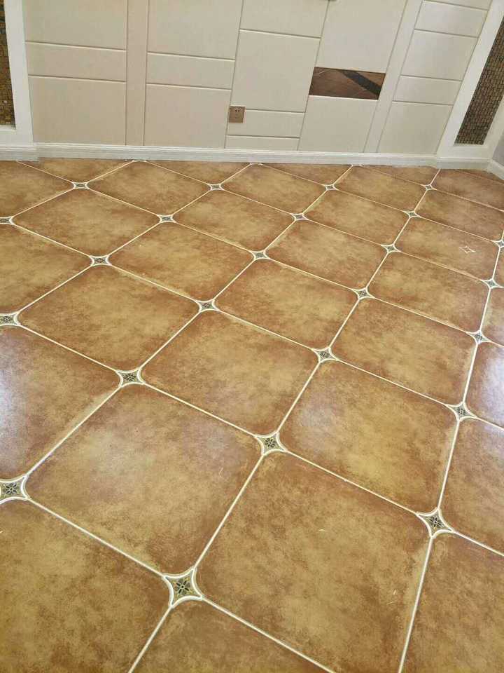 瓷砖勾缝用填缝剂好还是美缝剂好?美缝剂时间长了会变黑吗?