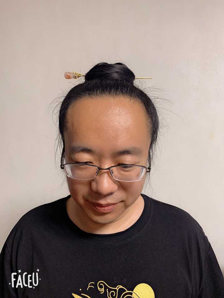 男生长得丑还留长发是什么体验?