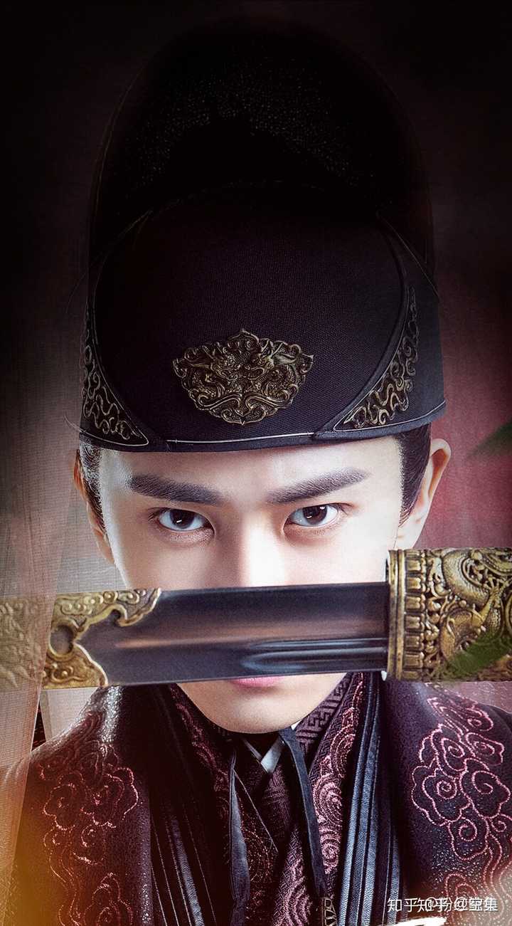 可以分享下任嘉伦的神仙照片吗,谢谢啦(ps:因锦衣之下入坑,超级喜欢