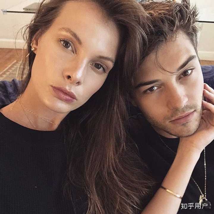 妈耶   其实留了胡子我都没人出他 太帅气了 还有一位 francisco