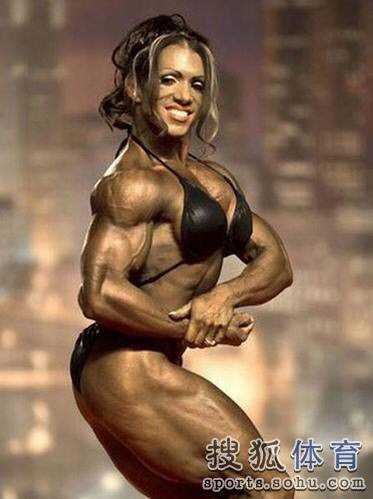 现在满身的肌肉,没有型很难看,164cm的身高显得腿短,可以通过先增肥