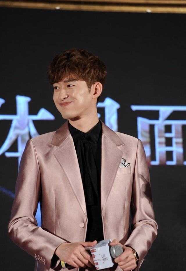 你们有没有人能教我怎么get到张翰的点? 实在看不出哪里帅了.