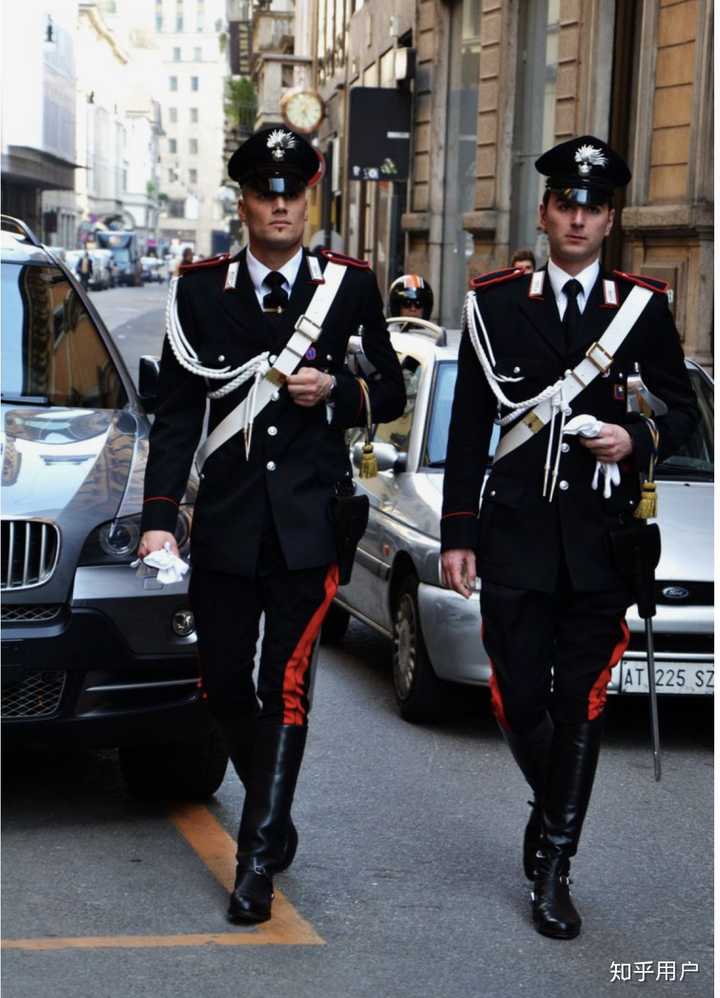 意大利军服白色图片