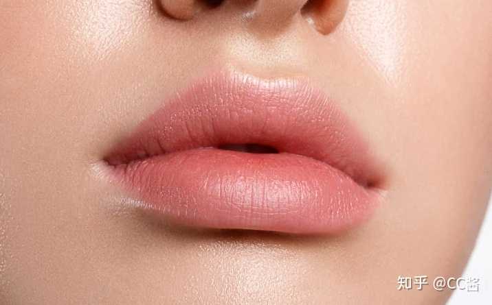 为什么涂口红会使唇色变淡 知乎