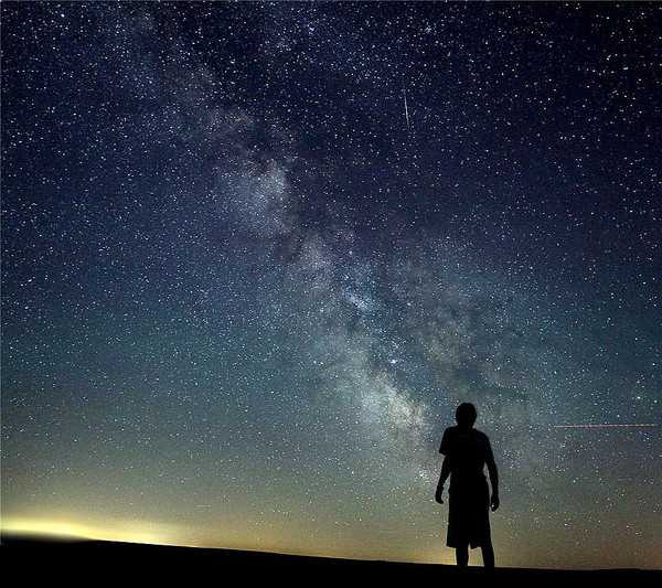 白昼可曾停留,你已多久没抬头仰望星空?