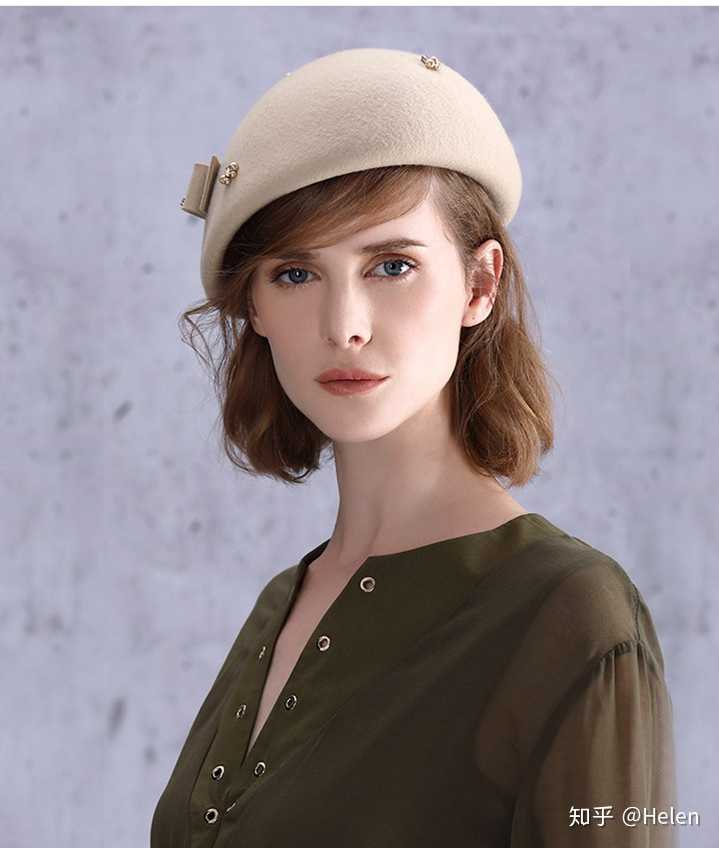 如果闺蜜属于比较潮范的,那么在新年的时候送她一顶美美的帽子也是不