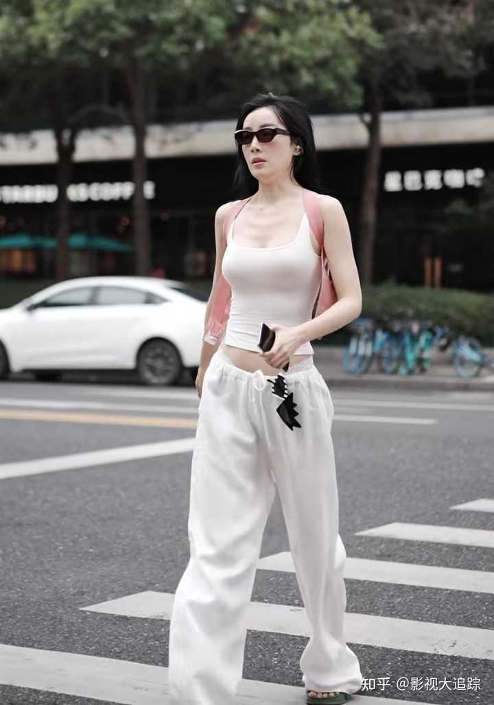 马卉是真的中央台主持吗？为啥她老是不带罩? - 知乎