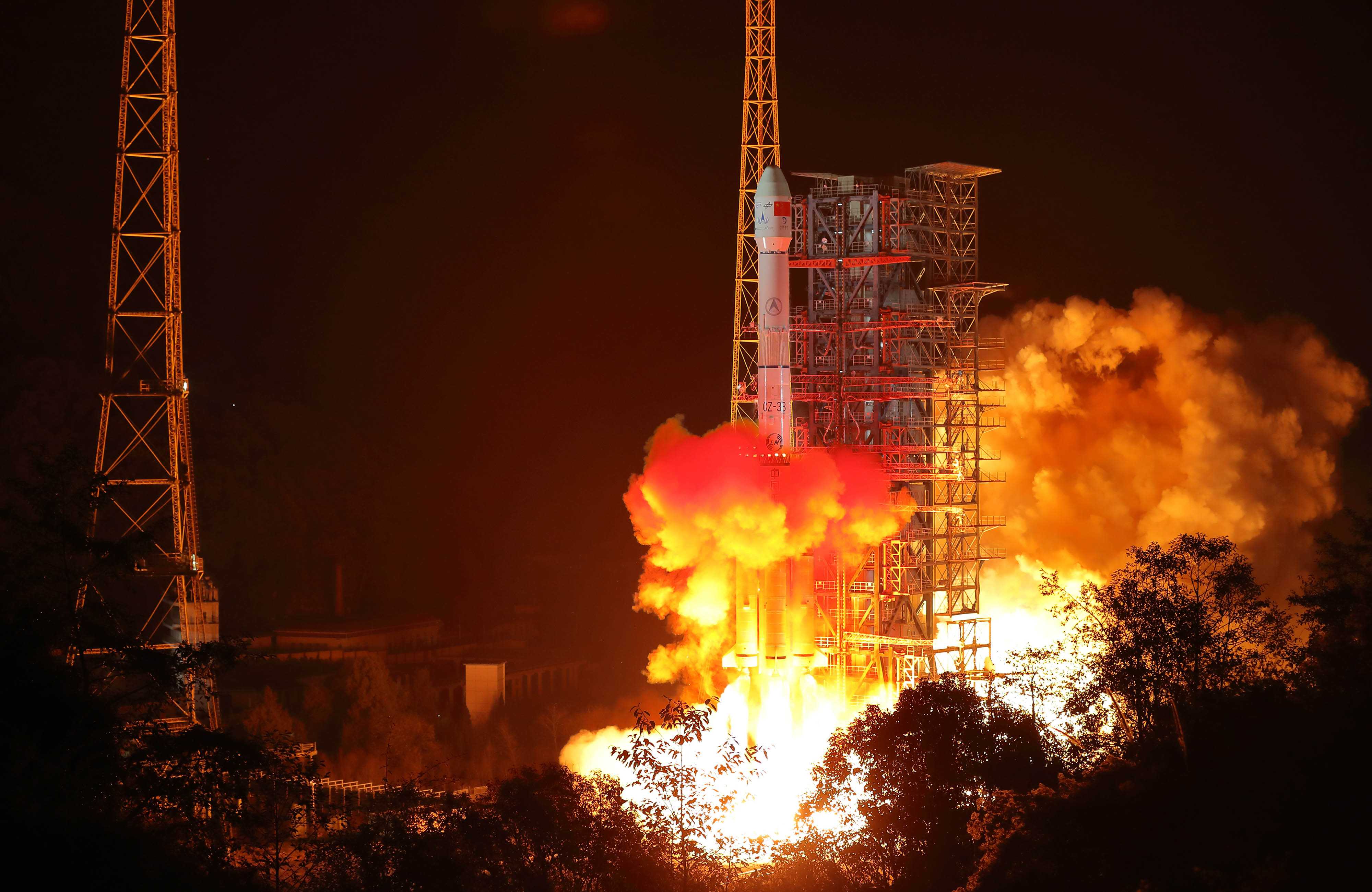 2018年12月8日2时23分,我国在西昌卫星发射中心用长征三号乙运载火箭