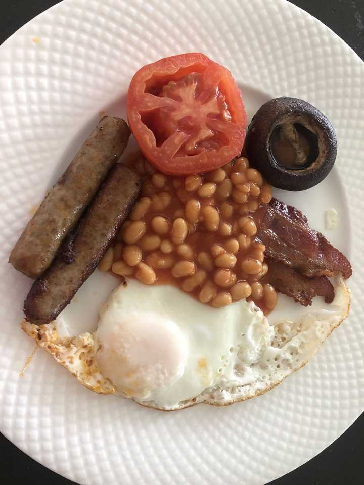 近景.培根太脆,不尽如人意.