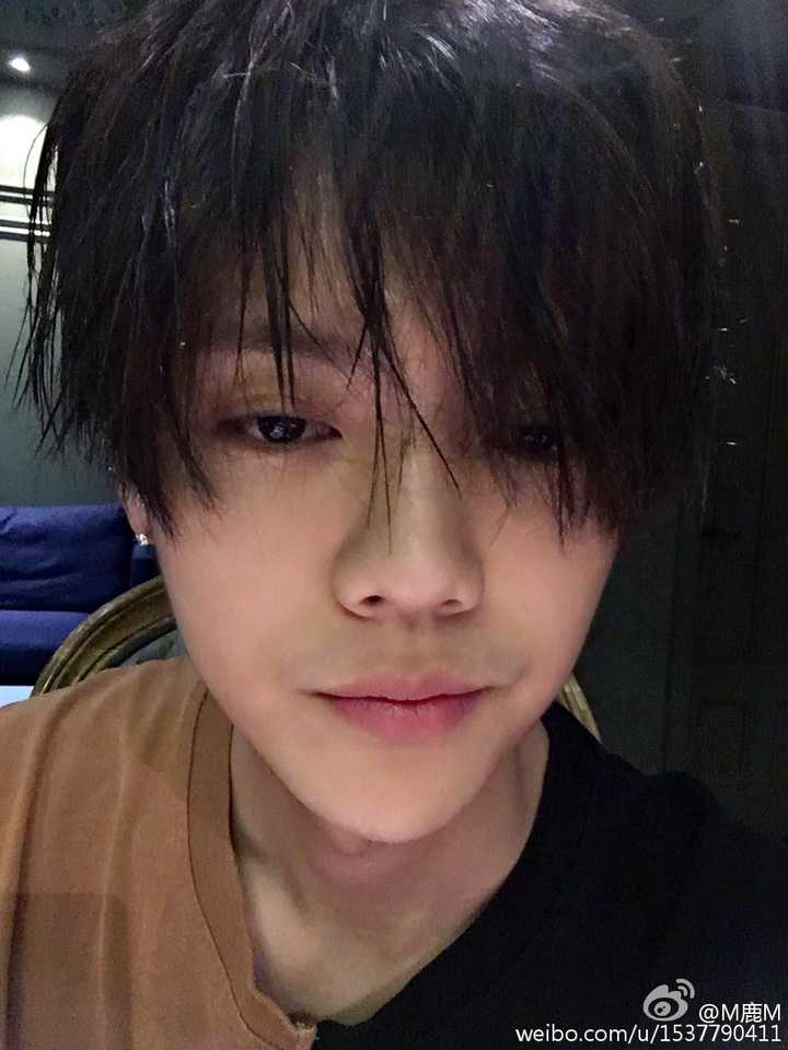 素颜皮肤好到让女生都羡慕!