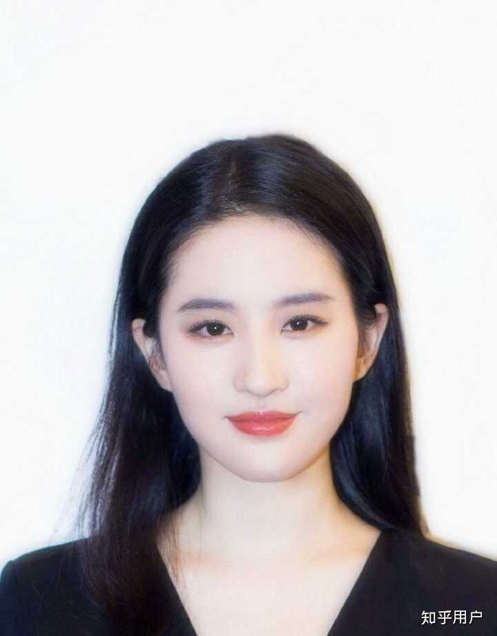 被别人说长的像刘亦菲是怎样的一种体验?