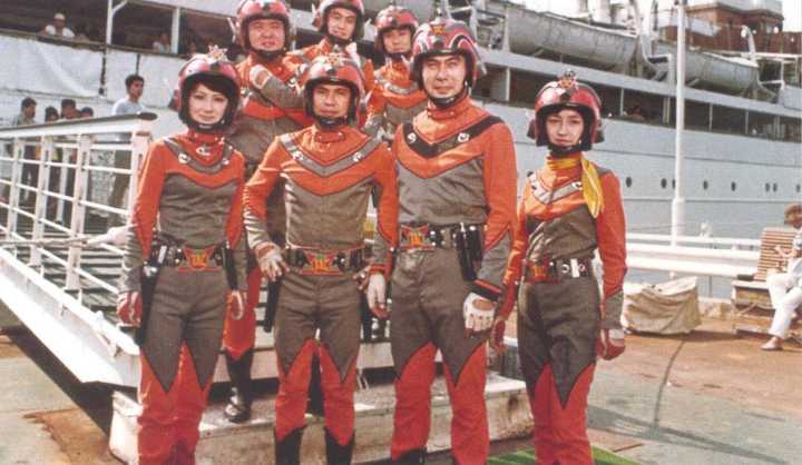 简介影人:高峰圭二 / 岸田森 / 盐泽登代路 / 蟹江敬三 / 小林昭二