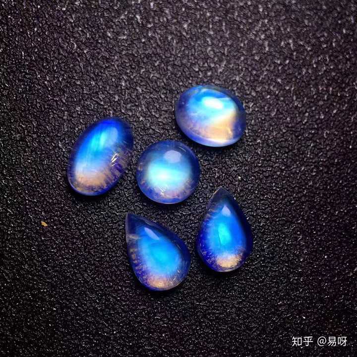 宝石ルース 1セットだけです!綺麗な希少なペアの天然スイスブルー