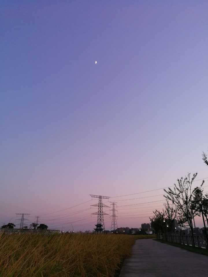 你手机里有没有随手一拍以为很丑但实际上很好看的照片?