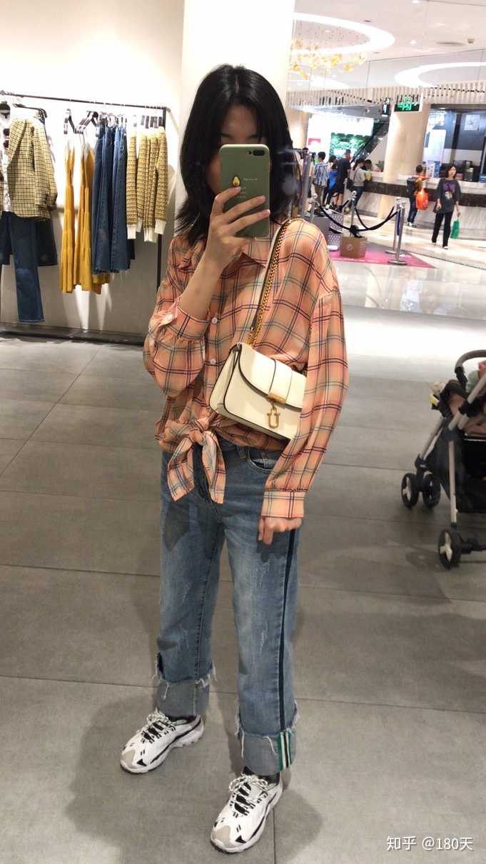 能问一下163,88斤的女生该怎么穿呢?