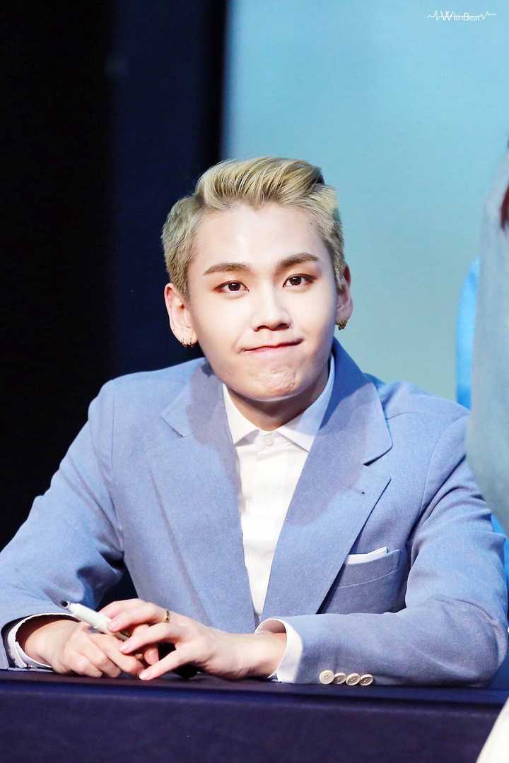 郑镒勋,不能说不红吧,韩国国外很有名气,但国内反响不如国外.