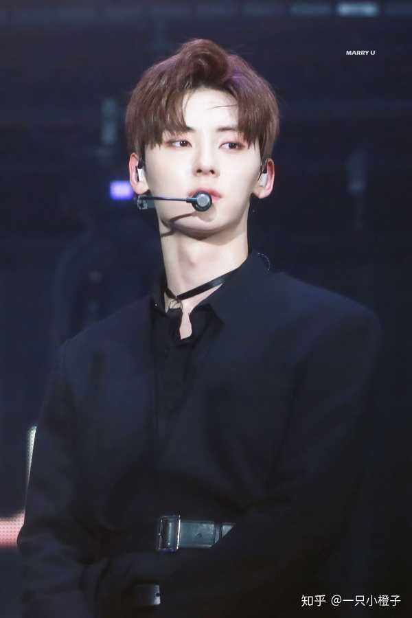 你见过哪些韩国男团中的神颜照片?