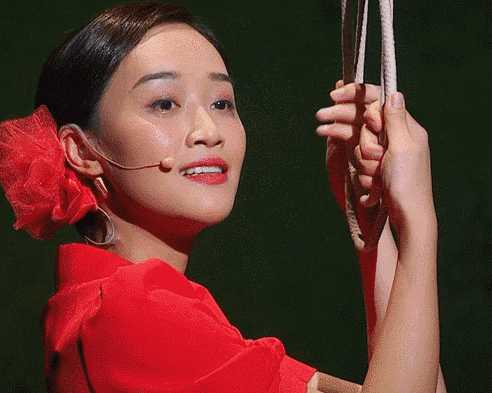 乘风破浪的姐姐蓝盈莹91分取得初舞台第一你怎么看