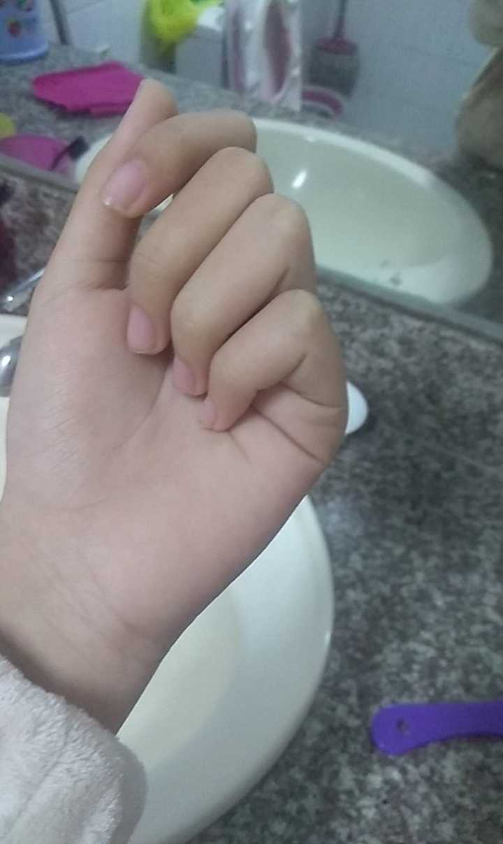 手长得好看是一种怎样的体验?