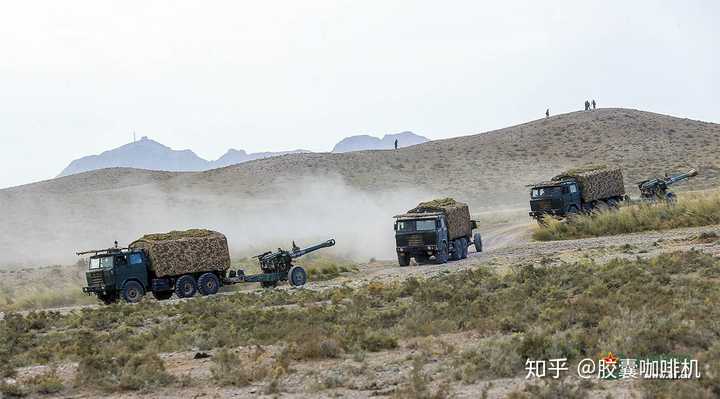 处于火炮牵引状态的sx2150.