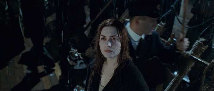 重温了《泰坦尼克号》,这个答案下面怎么能没有我们rose.