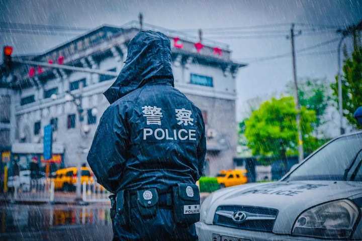 各位有没有好看的警察壁纸 万人迷先生的回答 知乎