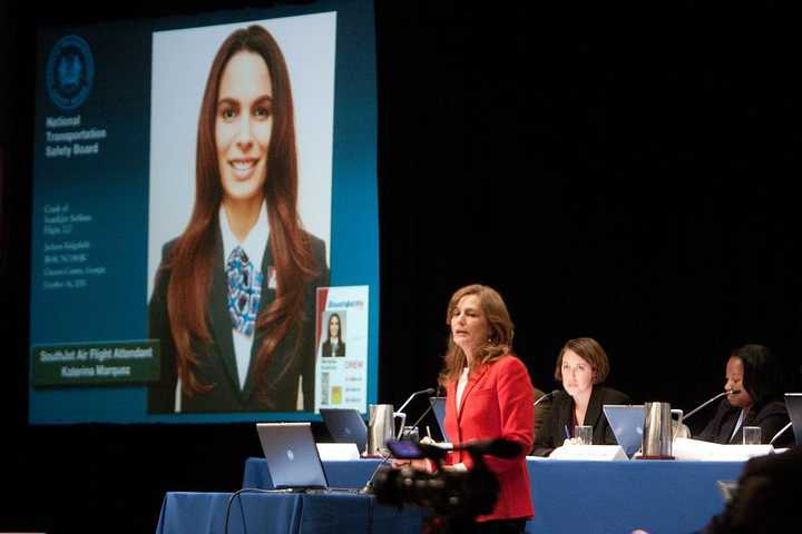 凯利·蕾莉 / 唐·钱德尔 / 娜丁·维拉兹盖兹 / 梅丽莎·里奥