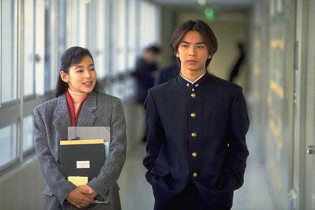 点击查看全部 19 张如何评价日剧《在爱的名义下》?
