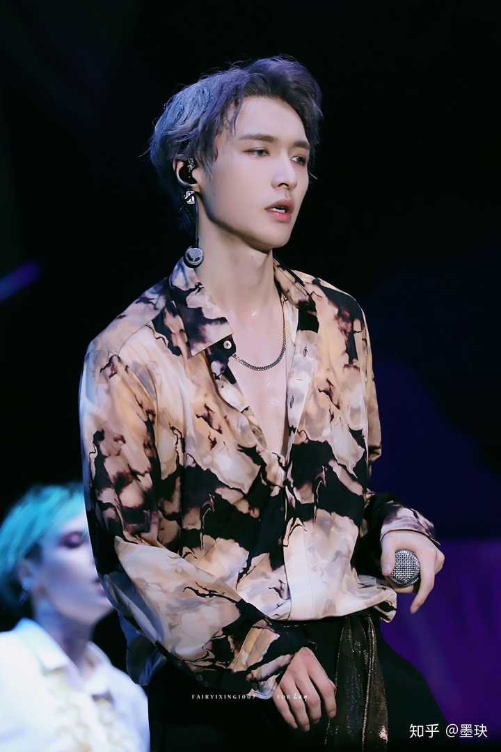 可以推荐一点娱乐圈帅哥和他们的作品吗综艺也可