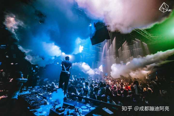 成都消费实惠气氛又好的酒吧有哪些推荐