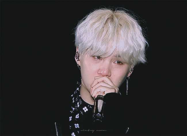 如何评价闵玧其的颜