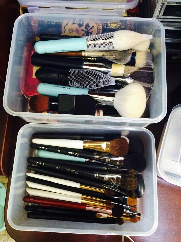 很多化妆刷怎么收纳 ฅ W ฅ 有没有简单整洁的方法 知乎 很多化妆刷怎么收纳 ฅ W ฅ 有没有简单整洁的方法 知乎